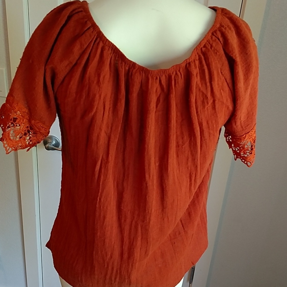 Berrylook Blouse - Picture 4 of 4